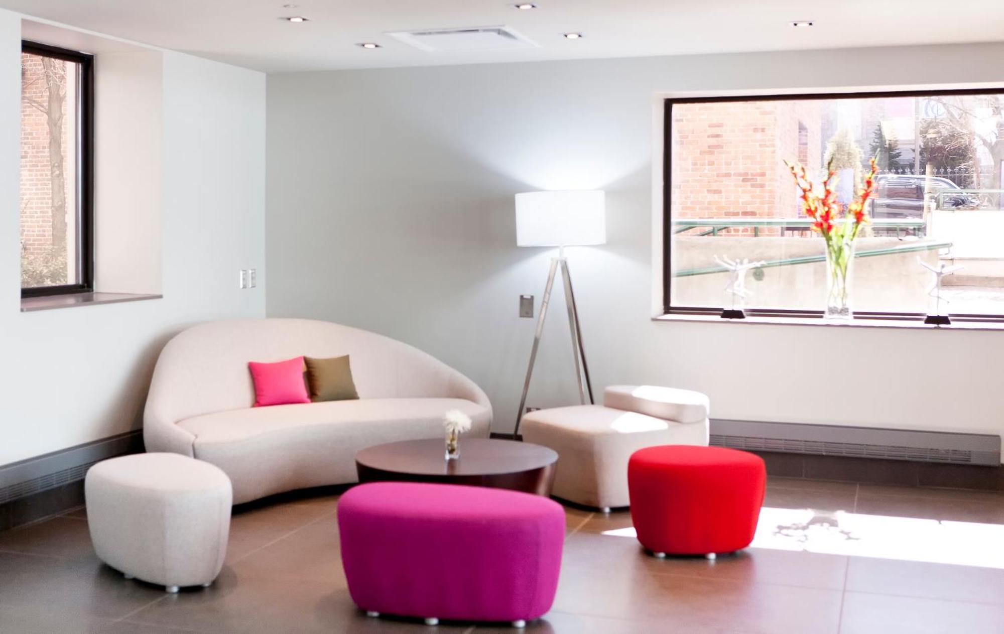 Отель Doubletree By Hilton Ottawa Downtown Экстерьер фото