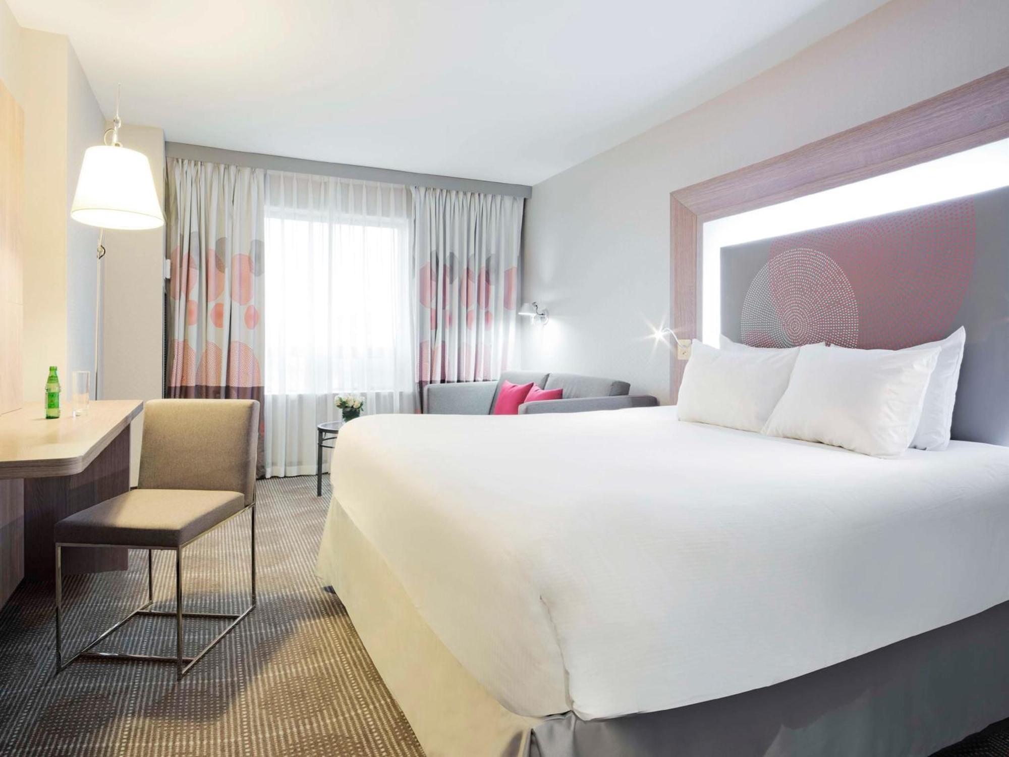 Отель Doubletree By Hilton Ottawa Downtown Экстерьер фото