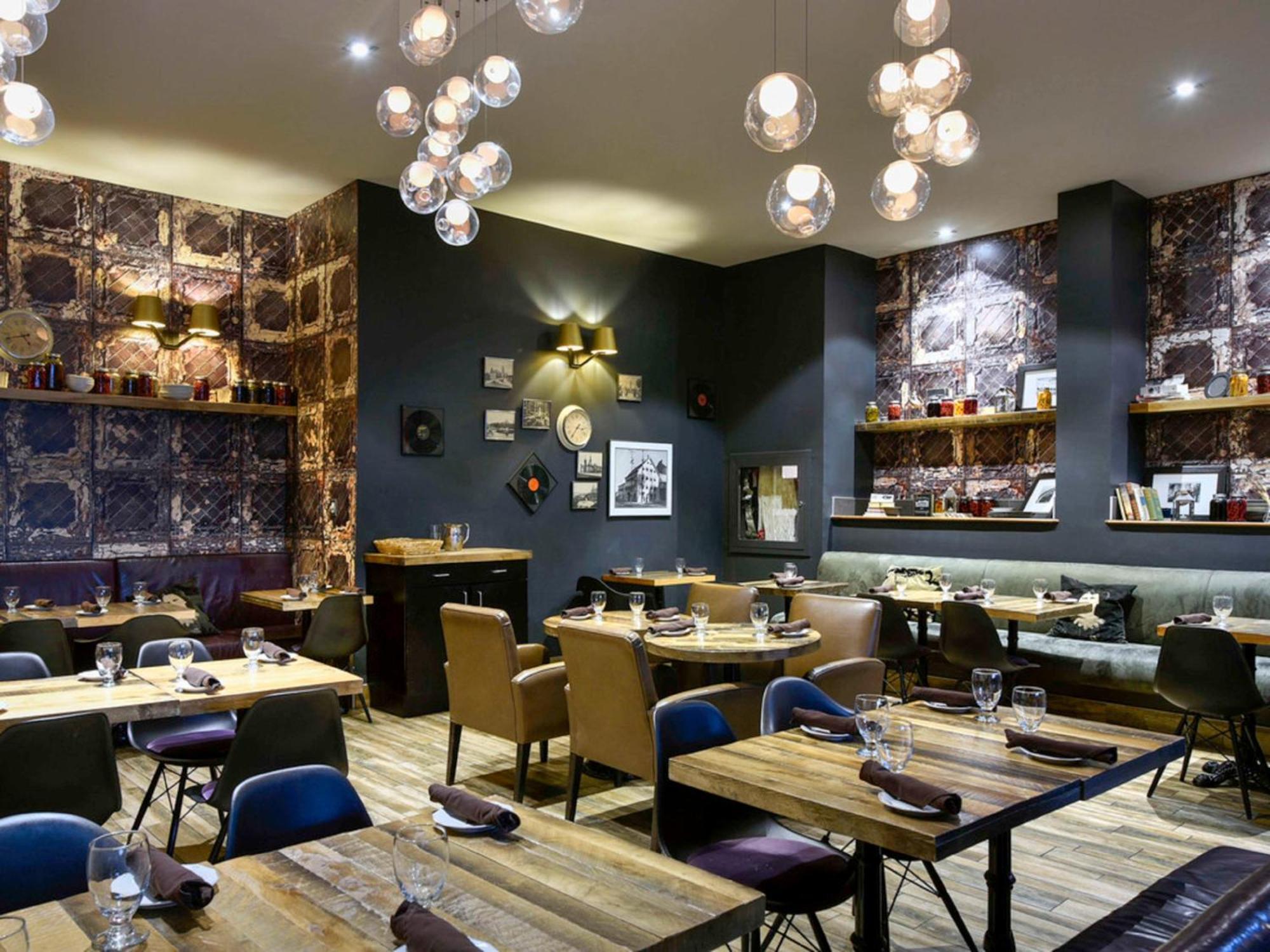 Отель Doubletree By Hilton Ottawa Downtown Экстерьер фото