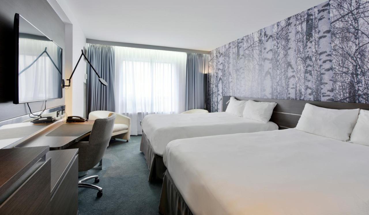 Отель Doubletree By Hilton Ottawa Downtown Экстерьер фото