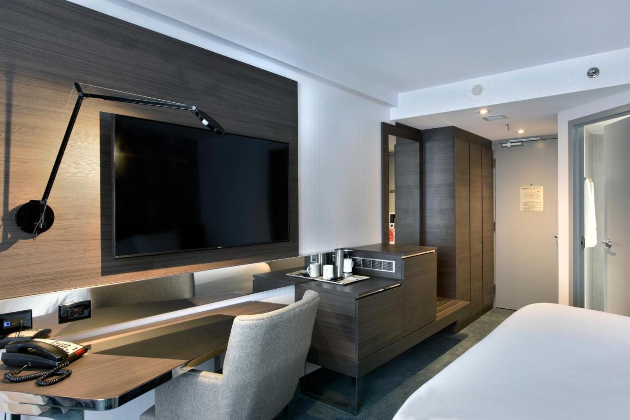 Отель Doubletree By Hilton Ottawa Downtown Экстерьер фото