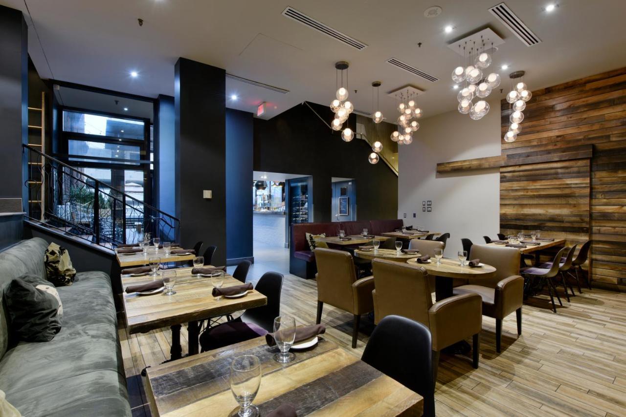 Отель Doubletree By Hilton Ottawa Downtown Экстерьер фото